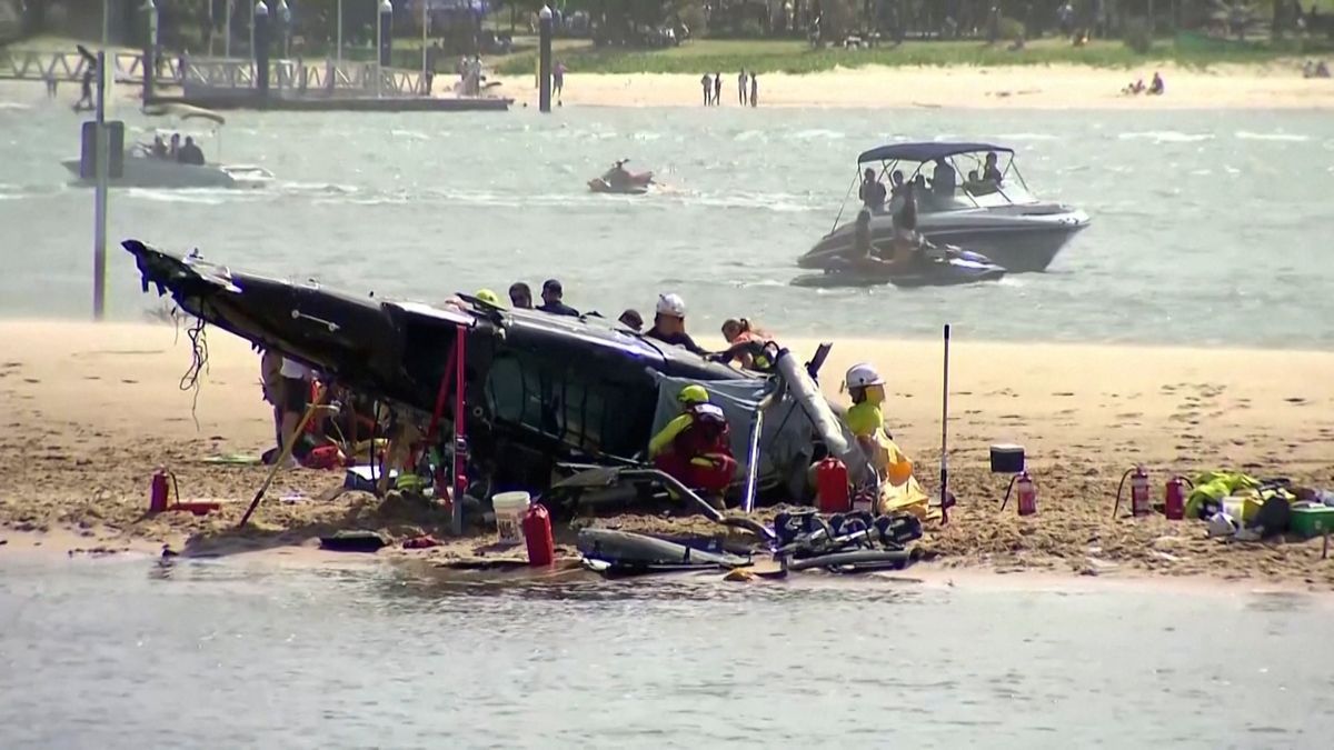 Na pláži v Austrálii se srazily dva vrtulníky: čtyři mrtví